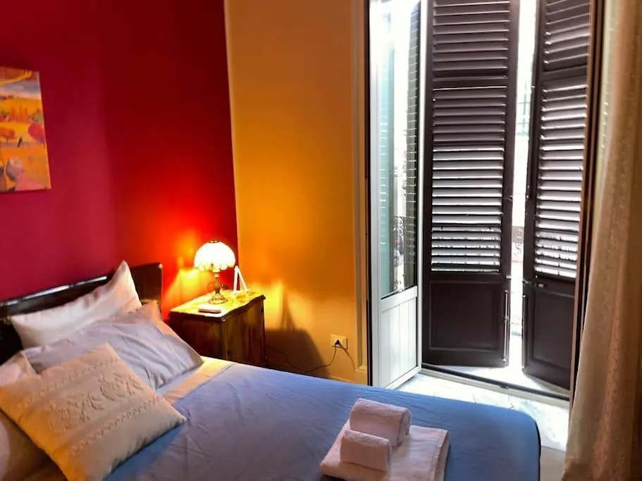 Apartment La Casa Del Viaggiatore Devi Home Palermo Italy